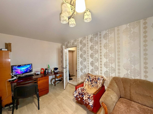 Продам однокомнатную (1-комн.) квартиру, Русская ул, 38а, Симферополь г