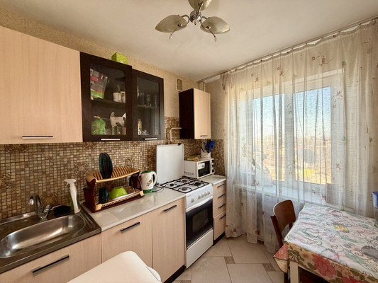 Продам однокомнатную (1-комн.) квартиру, Русская ул, 38а, Симферополь г