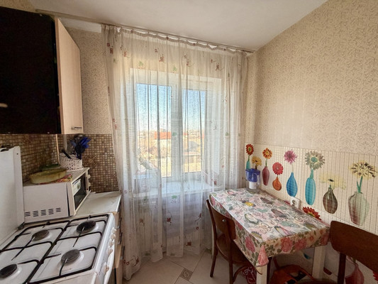 Продам однокомнатную (1-комн.) квартиру, Русская ул, 38а, Симферополь г