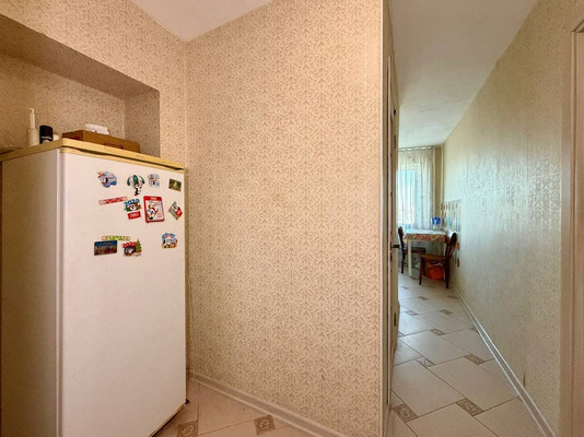 Продам однокомнатную (1-комн.) квартиру, Русская ул, 38а, Симферополь г