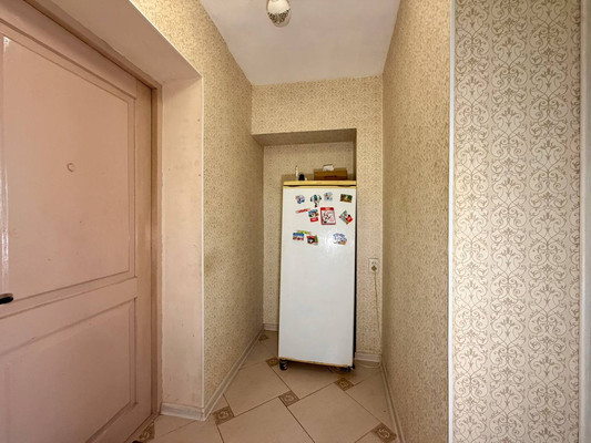 Продам однокомнатную (1-комн.) квартиру, Русская ул, 38а, Симферополь г