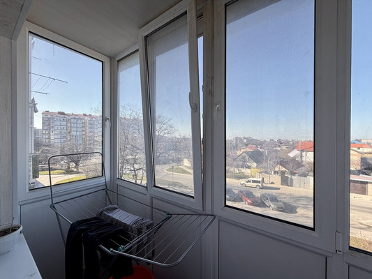 Продам однокомнатную (1-комн.) квартиру, Русская ул, 38а, Симферополь г