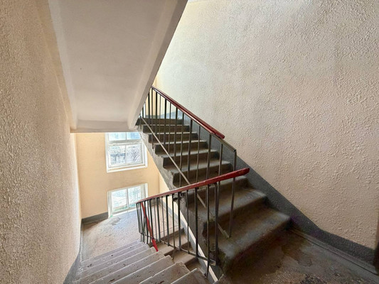 Продам однокомнатную (1-комн.) квартиру, Русская ул, 38а, Симферополь г