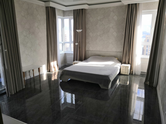 Продам двухкомнатную (2-комн.) квартиру, Энгельса ул, 93, Новороссийск г