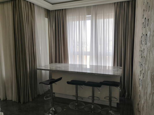 Продам трехкомнатную (3-комн.) квартиру, Энгельса ул, 93, Новороссийск г