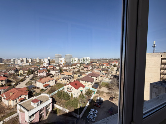 Продам трехкомнатную (3-комн.) квартиру, Камская ул, 31, Симферополь г