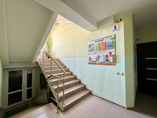 Продам трехкомнатную (3-комн.) квартиру, Камская ул, 31, Симферополь г