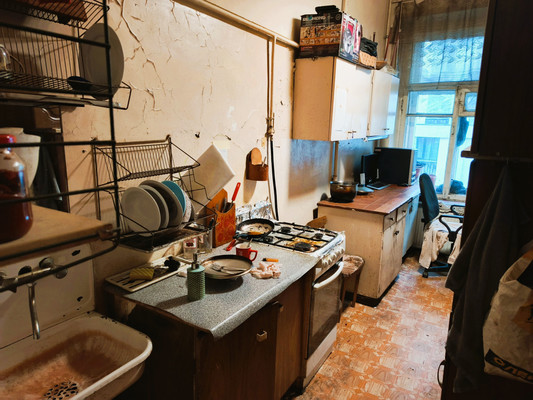 Продам трехкомнатную (3-комн.) квартиру, Киевская ул, 14, Санкт-Петербург г