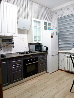 Продам двухкомнатную (2-комн.) квартиру, Индустриальная ул, 28к1, Симферополь г