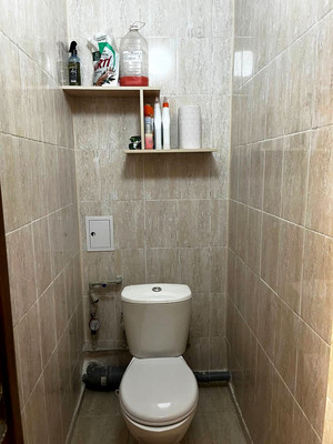 Продам двухкомнатную (2-комн.) квартиру, Индустриальная ул, 28к1, Симферополь г
