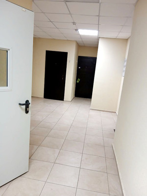 Продам двухкомнатную (2-комн.) квартиру, Индустриальная ул, 28к1, Симферополь г