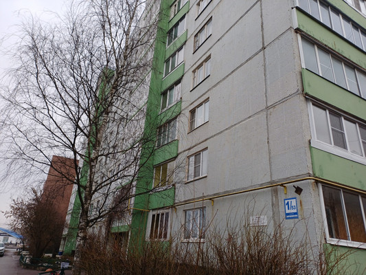 Продам трехкомнатную (3-комн.) квартиру, Коровникова ул, 1/53, Великий Новгород г