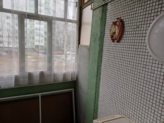 Продам трехкомнатную (3-комн.) квартиру, Коровникова ул, 1/53, Великий Новгород г