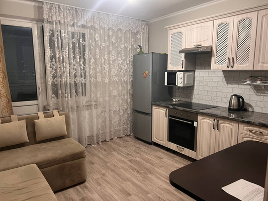 Сдам двухкомнатную (2-комн.) квартиру, Черкасская ул, 60/1, Краснодар г