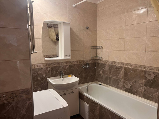 Сдам двухкомнатную (2-комн.) квартиру, Черкасская ул, 60/1, Краснодар г