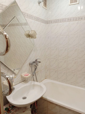 Продам двухкомнатную (2-комн.) квартиру, Левашова ул, 37, Раменское г