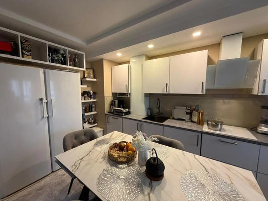 Продам трехкомнатную (3-комн.) квартиру, Кирова ул, 12к1, Люберцы г