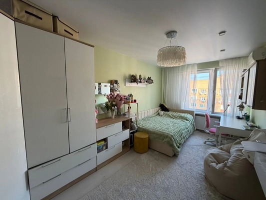 Продам трехкомнатную (3-комн.) квартиру, Кирова ул, 12к1, Люберцы г