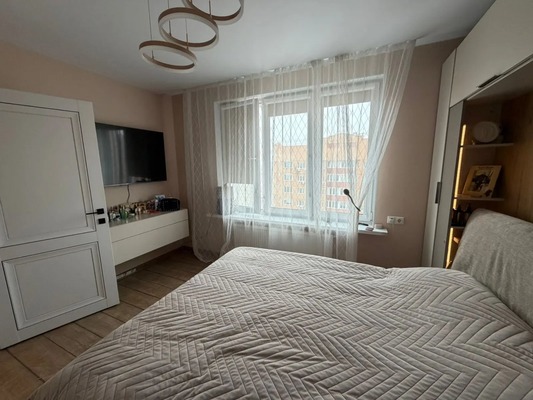 Продам трехкомнатную (3-комн.) квартиру, Кирова ул, 12к1, Люберцы г