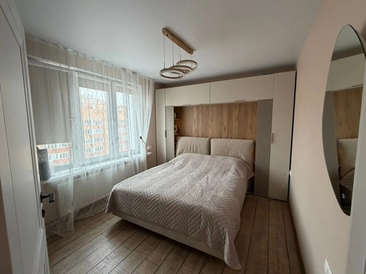 Продам трехкомнатную (3-комн.) квартиру, Кирова ул, 12к1, Люберцы г