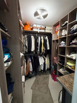 Продам трехкомнатную (3-комн.) квартиру, Кирова ул, 12к1, Люберцы г