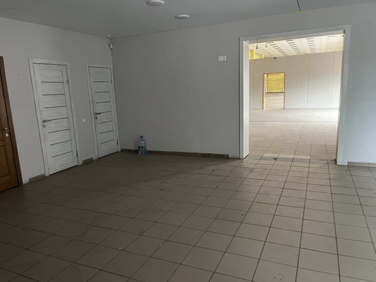 Сдам торговое помещение 550 м2, Затонская ул, 18, Красноярск г