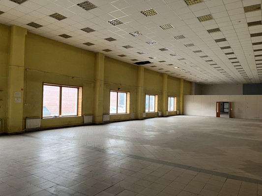 Сдам торговое помещение 550 м2, Затонская ул, 18, Красноярск г