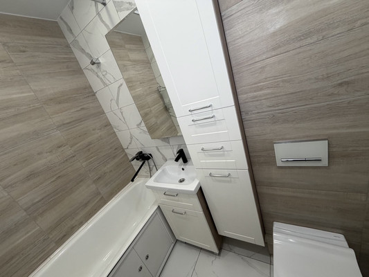 Продам двухкомнатную (2-комн.) квартиру, Водонасосная ул, 66, Комсомольск-на-Амуре г