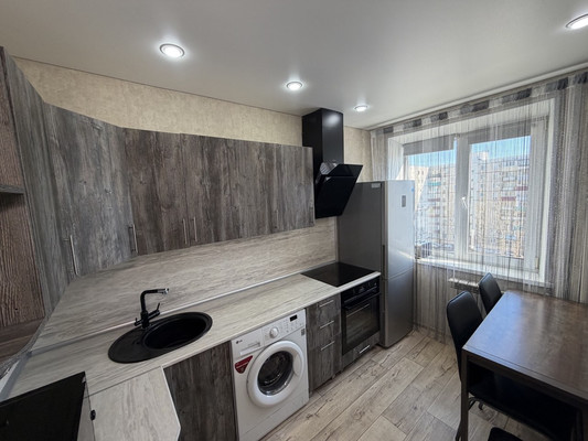 Продам двухкомнатную (2-комн.) квартиру, Водонасосная ул, 66, Комсомольск-на-Амуре г