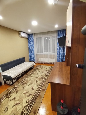 Продам двухкомнатную (2-комн.) квартиру, Кольцевая ул, 195, Уфа г