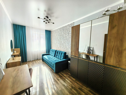 Продам трехкомнатную (3-комн.) квартиру, Карла Маркса ул, 63, Ишим г