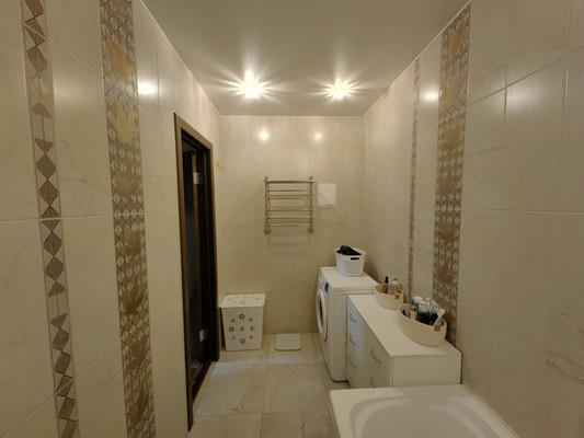 Продам трехкомнатную (3-комн.) квартиру, Карла Маркса ул, 63, Ишим г