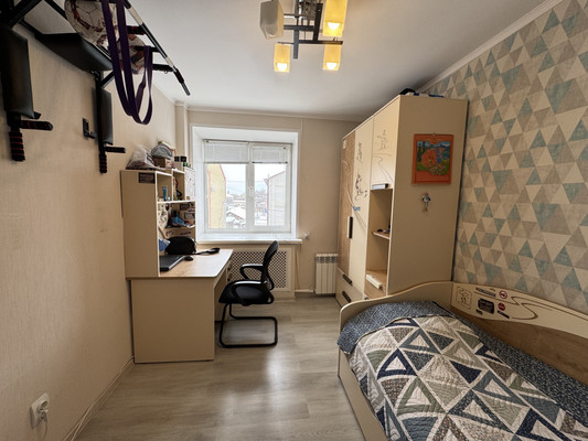 Продам многокомнатную квартиру, Свердлова ул, 10, Ишим г