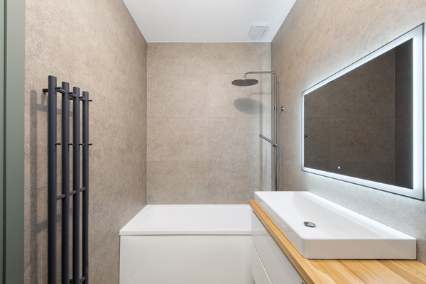 Продам трехкомнатную (3-комн.) квартиру, Малая Зеленина ул, 4, Санкт-Петербург г