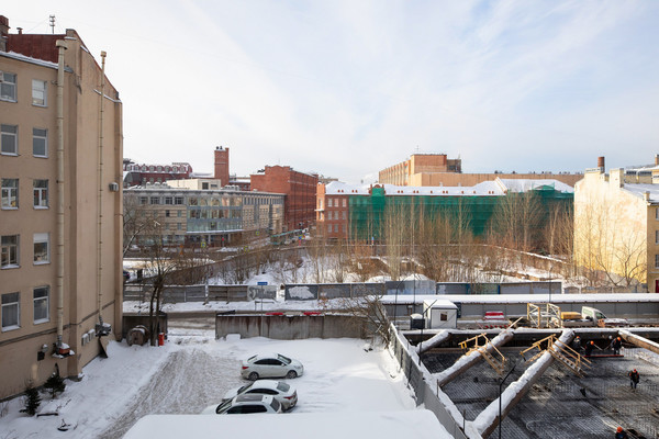 Продам трехкомнатную (3-комн.) квартиру, Малая Зеленина ул, 4, Санкт-Петербург г