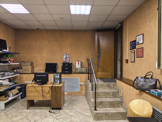 Продам торговое помещение 91 м2, Пискунова ул, 150/1, Иркутск г