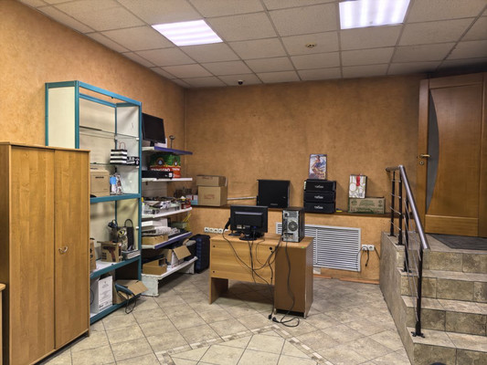 Продам торговое помещение 91 м2, Пискунова ул, 150/1, Иркутск г