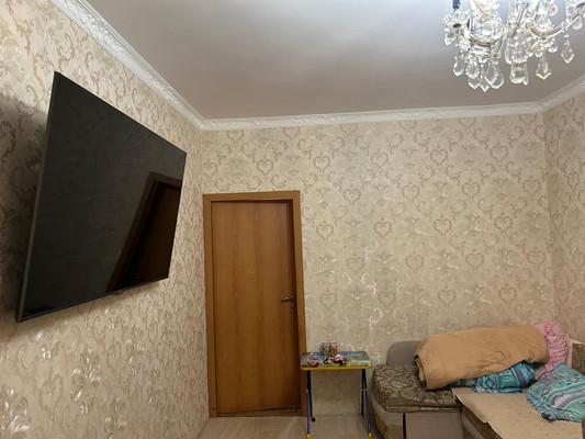 Продам однокомнатную (1-комн.) квартиру, Школьная (Западный мкр.) ул, 1к2, Октябрьский рп