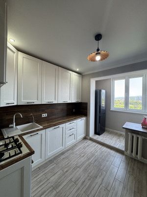 Продам многокомнатную квартиру, Шортанова ул, 17ка, Нальчик г