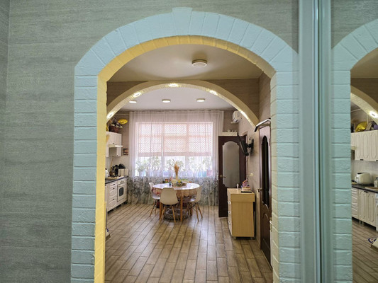 Продам двухкомнатную (2-комн.) квартиру, Балаклавская ул, 47А, Симферополь г