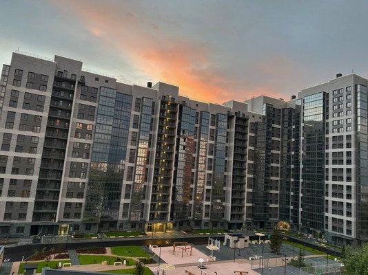 Продам трехкомнатную (3-комн.) квартиру, Свердловская ул, 6ке, Красноярск г