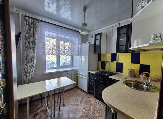 Продам двухкомнатную (2-комн.) квартиру, Химградская ул, 1, Пермь г