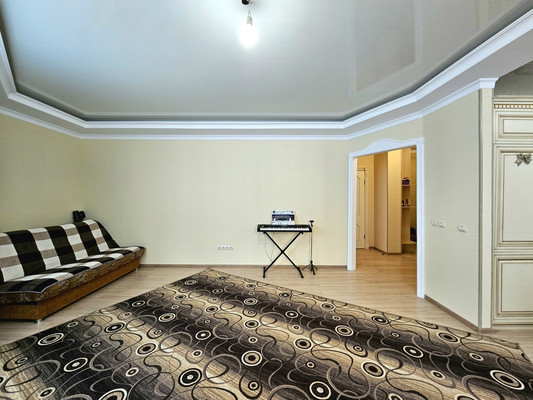 Продам двухкомнатную (2-комн.) квартиру, Промышленная ул, 7, Ханты-Мансийск г