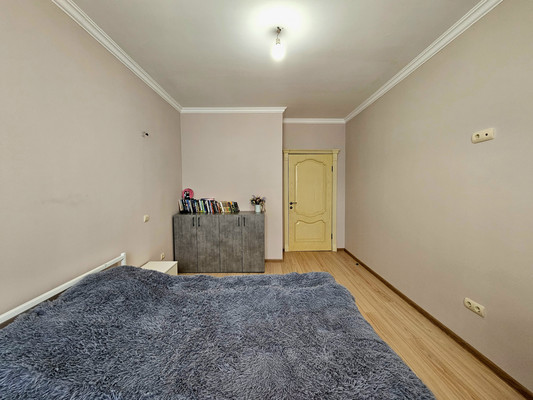 Продам двухкомнатную (2-комн.) квартиру, Промышленная ул, 7, Ханты-Мансийск г