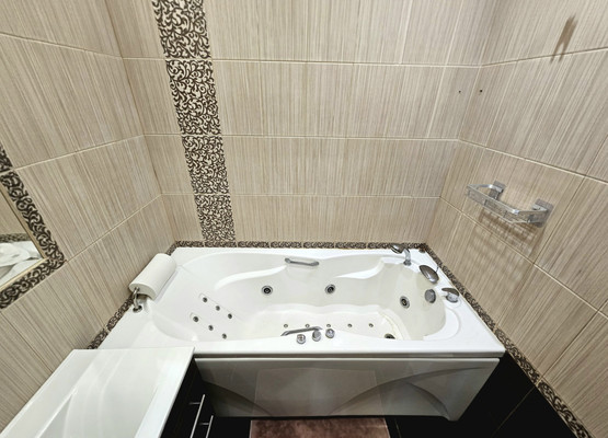 Продам двухкомнатную (2-комн.) квартиру, Промышленная ул, 7, Ханты-Мансийск г