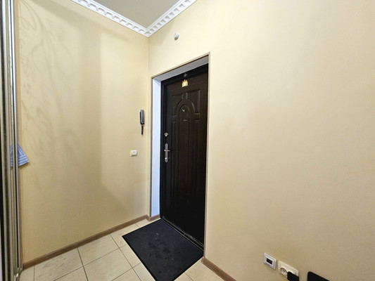 Продам двухкомнатную (2-комн.) квартиру, Промышленная ул, 7, Ханты-Мансийск г