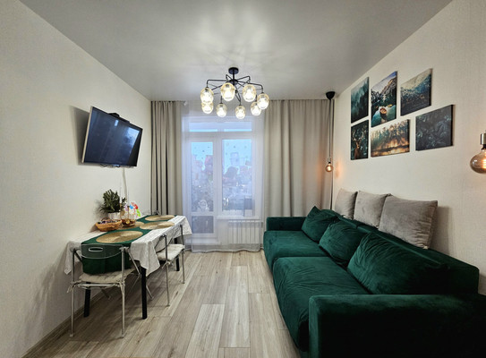 Продам двухкомнатную (2-комн.) квартиру, Строителей ул, 111, Ханты-Мансийск г