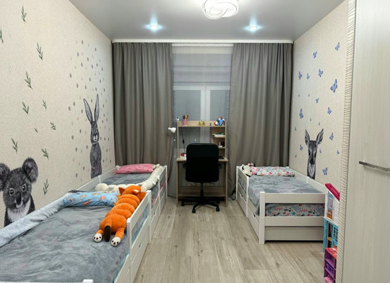 Продам двухкомнатную (2-комн.) квартиру, Строителей ул, 111, Ханты-Мансийск г