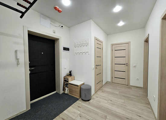 Продам двухкомнатную (2-комн.) квартиру, Строителей ул, 111, Ханты-Мансийск г