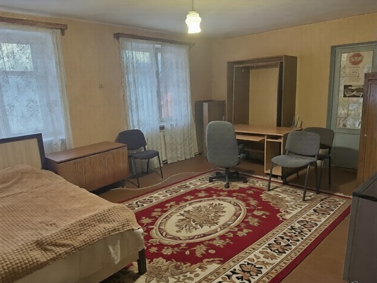 Продам трехкомнатную (3-комн.) квартиру, Ленина ул, 3, Почтовое пгт